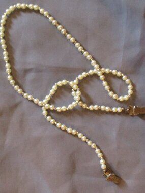 Vintage faux pearl gold sweater necklace guard holder clip